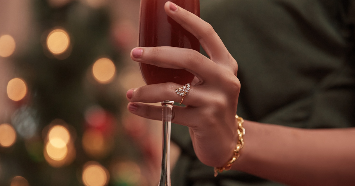 Quick-Tips-for-Presenting-Your-Christmas-Jewellery-Gift