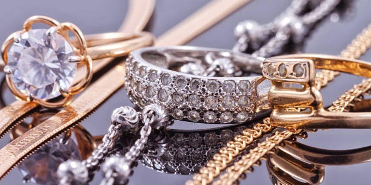 How-to-Choose-Gold-Diamond-Jewellery